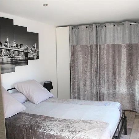 A La Fontaine Fleurie 88 3* Fremifontaine