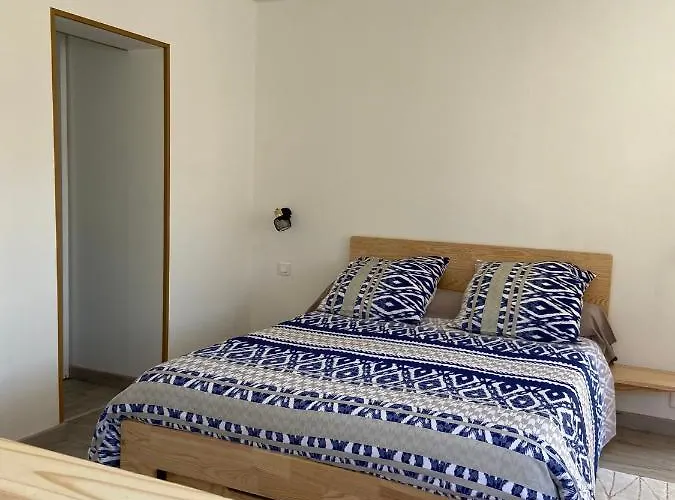 A La Fontaine Fleurie 88 招待所 Fremifontaine